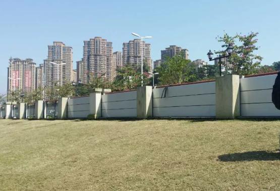 防汛挡水板在沙滩公园试用